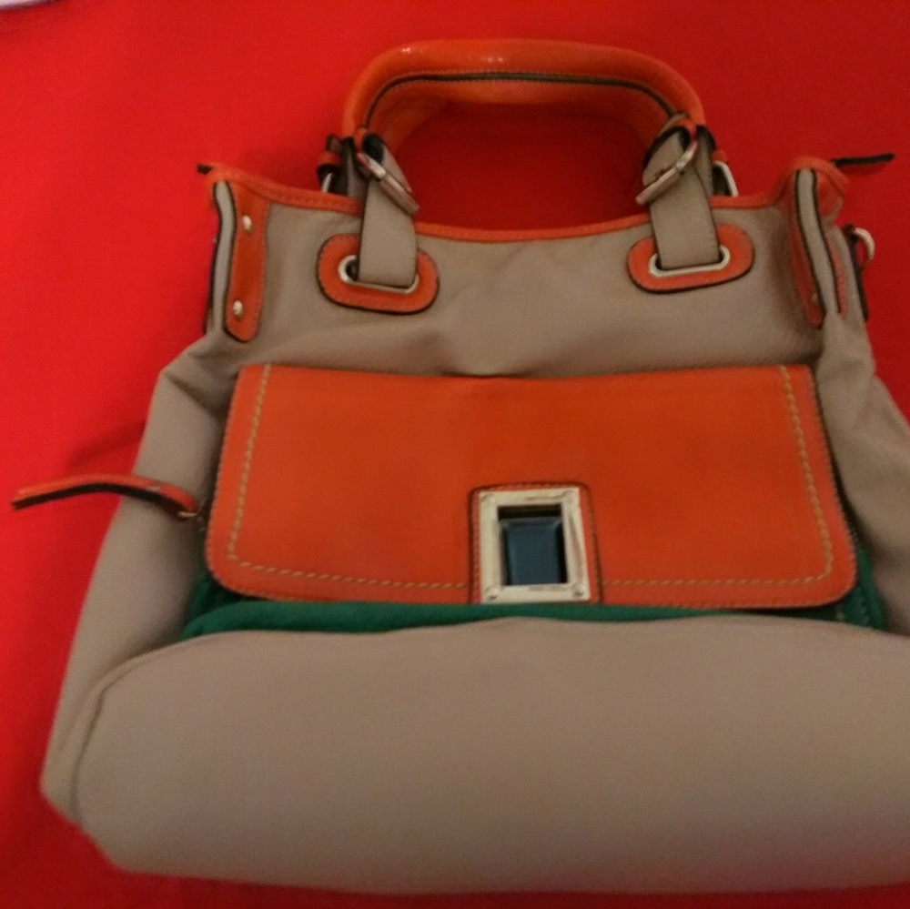 Purses - Picture 7 of 8